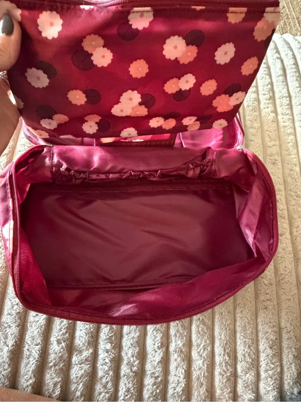 NWOT Alena Culian Burgundy Floral Travel Cosmetic Case